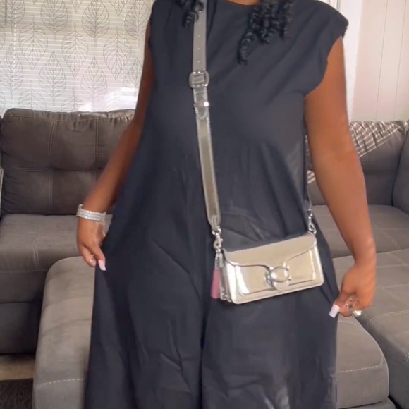 Black flowing zip up jumpsuit - Picture 4 of 7